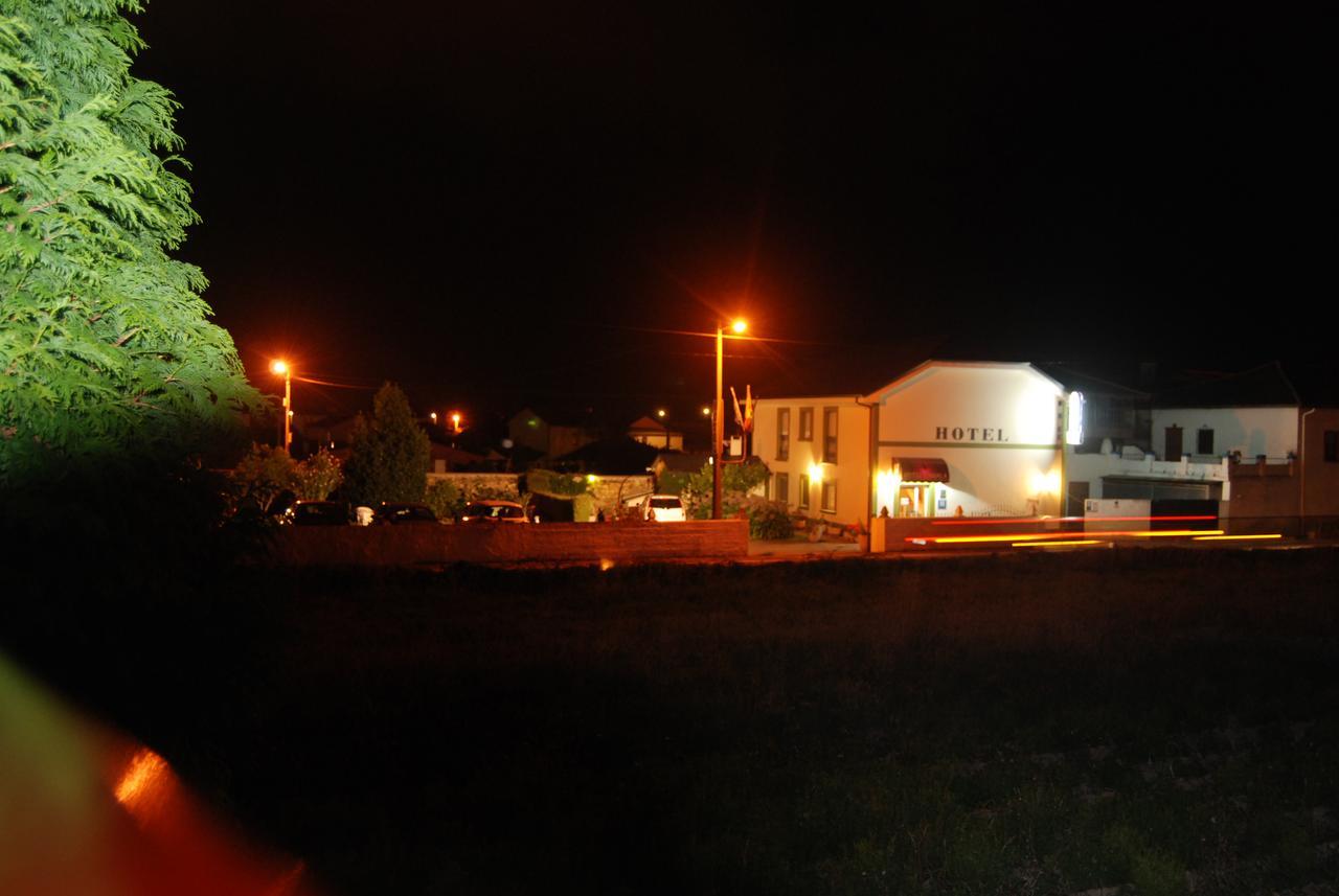 Hotel Luarca Zabala Almuña Zewnętrze zdjęcie